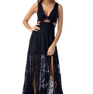 SKY Truls Super Sexy Lace GOWN, Navy Sz M/L
